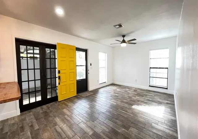 Photo 3 of Sale Pending at 6181 Springwater St, Orlando, FL 32822 | MLS# O6417144 | Listing updated on 2026-08-13