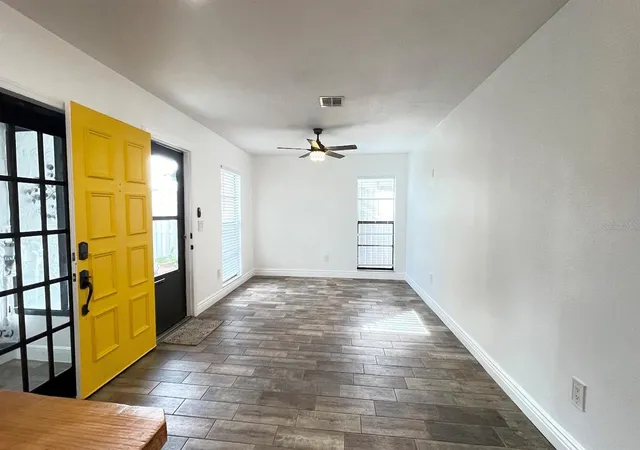 Photo 4 of Sale Pending at 6181 Springwater St, Orlando, FL 32822 | MLS# O6417144 | Listing updated on 2026-08-13