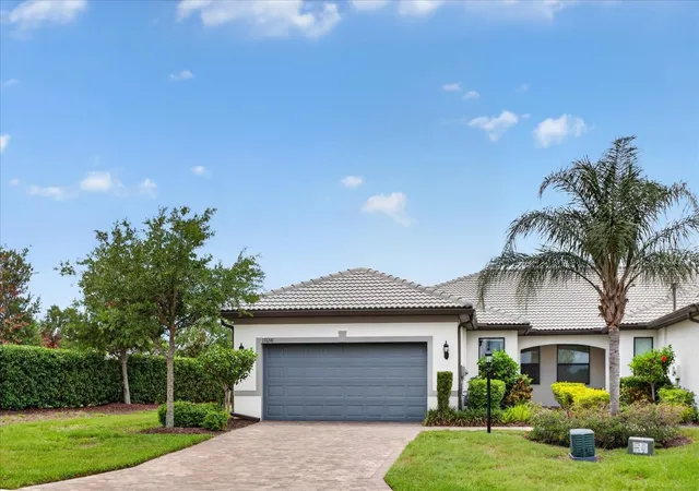 Photo 2 of Single family home for sale at 17658 Camden Dr, Bradenton, FL 34202 | MLS# A4697157 | Listing updated on 2026-06-20