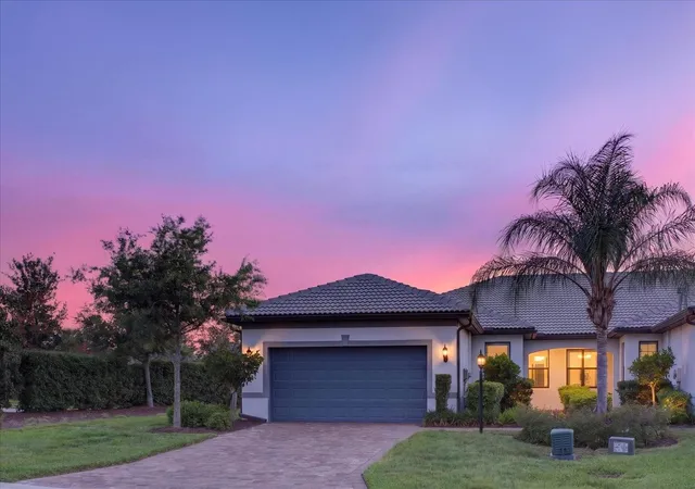 Photo 3 of Single family home for sale at 17658 Camden Dr, Bradenton, FL 34202 | MLS# A4697157 | Listing updated on 2026-06-20