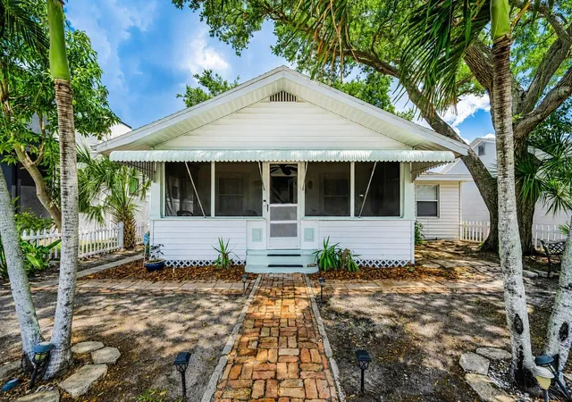 Photo 2 of House for sale at 3829 2nd Avenue N, St Petersburg, FL 33713 | MLS# TB8519613 | Listing updated on 2026-09-13