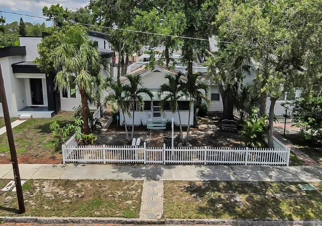 Photo 4 of House for sale at 3829 2nd Avenue N, St Petersburg, FL 33713 | MLS# TB8519613 | Listing updated on 2026-09-13