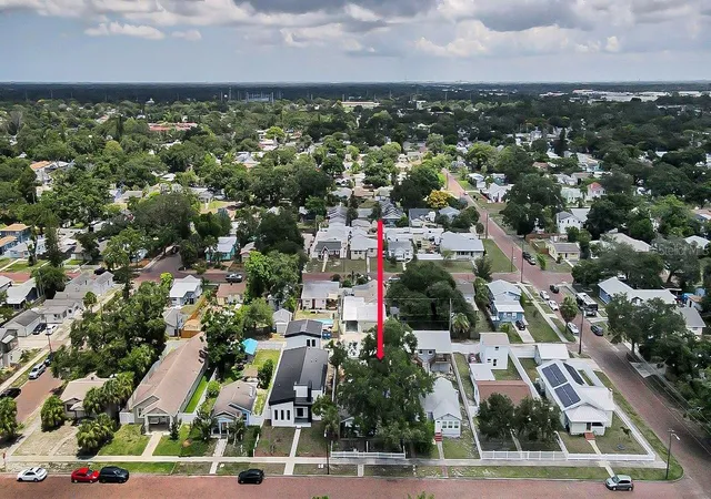 Listing Photo 2 - Condo for sale in building located at 3829 2nd Ave N, ST PETERSBURG, FL 33713