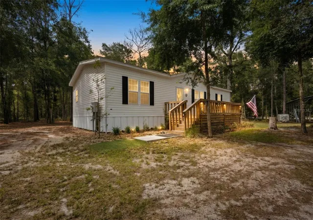 Homes for sale in Bell, FL | 2298 Nw 10th St, Bell, FL 32619 | MLS# GC541236