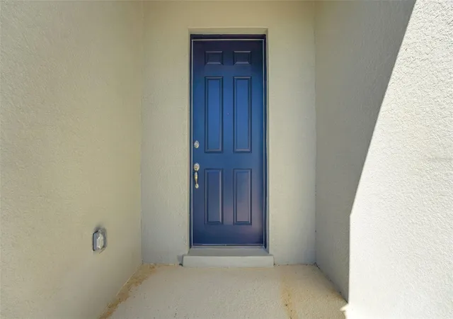 Photo 2 of Sale Pending at 304 Meredith Blvd, Winter Haven, FL 33881 | MLS# G5113847 | Listing updated on 2026-08-12