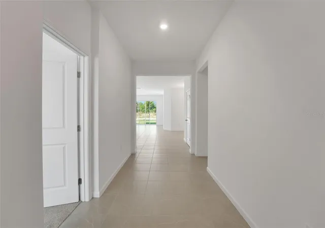 Photo 3 of Sale Pending at 304 Meredith Blvd, Winter Haven, FL 33881 | MLS# G5113847 | Listing updated on 2026-08-12