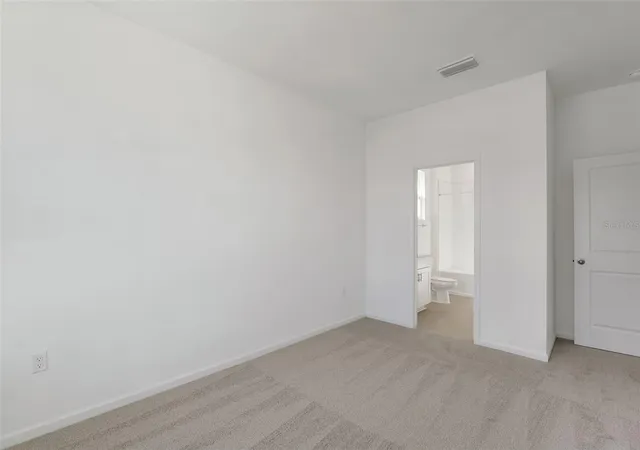 Photo 4 of Sale Pending at 304 Meredith Blvd, Winter Haven, FL 33881 | MLS# G5113847 | Listing updated on 2026-08-12