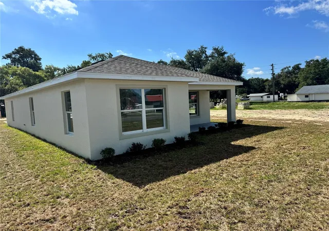Photo 4 of Single family home for sale at 6020 12th Street, Zephyrhills, FL 33542 | MLS# TB8519622 | Listing updated on 2026-09-05