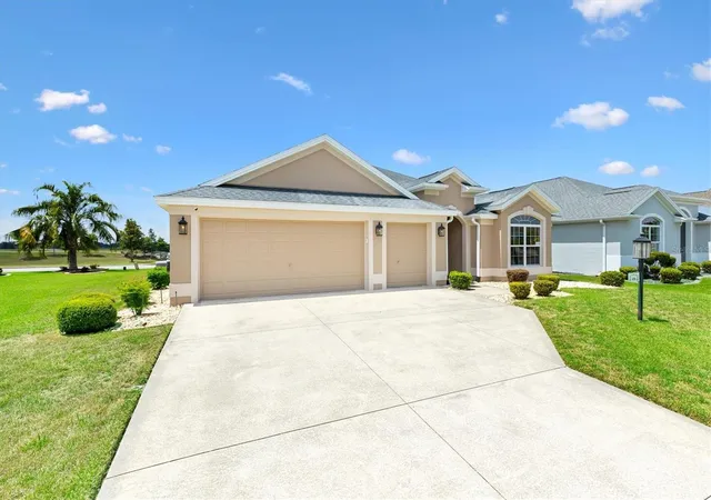 Photo 3 of Single family home for sale at 486 Independence Path, The Villages, FL 32163 | MLS# G5113850 | Listing updated on 2026-09-28