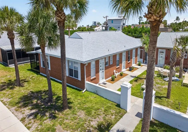 3rd image of 908 Villas Dr #10, Venice, FL 34285 | MLS# A4697166
