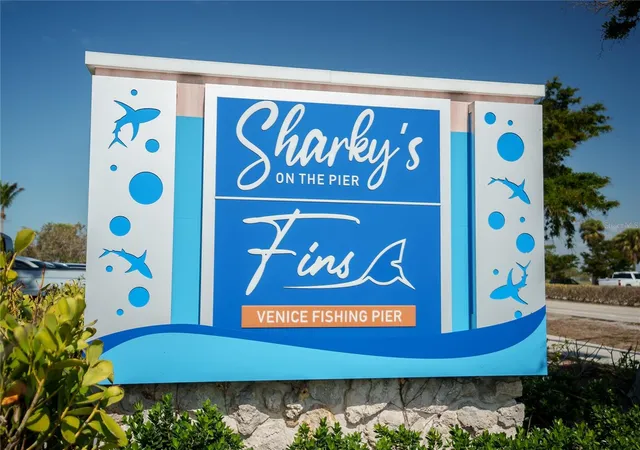 Listing Photo 2 - Condo for sale in building located at 908 Villas Dr, Venice, FL 34285 - Unit #10