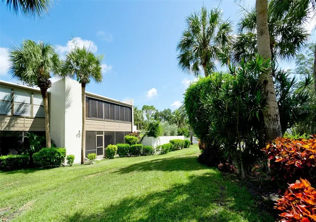2nd image of 507 Lakeside Dr #507, Bradenton, FL 34210 | MLS# A4697167