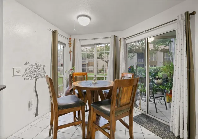 Listing Photo 5 - Condo for sale in building located at 4690 Sussex Ter, ORLANDO, FL 32811 - Unit #103