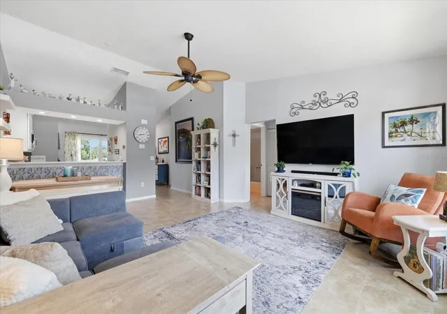 4th image of 2240 Gulf View Blvd, Dunedin, FL 34698 | MLS# TB8519665
