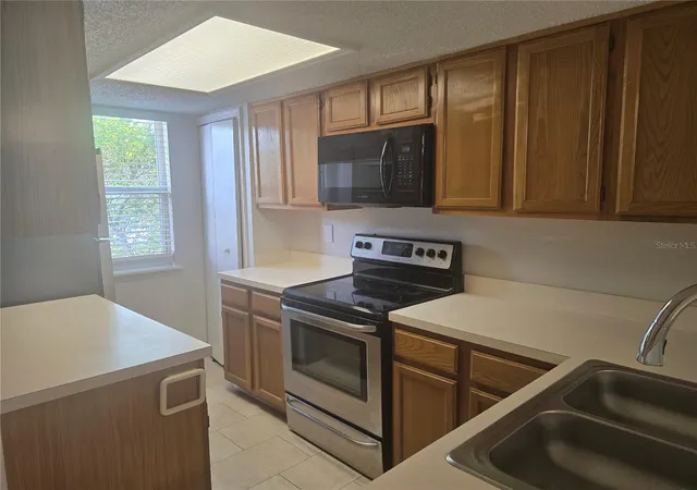 3rd image of 8713 Liberty Pl, Tampa, FL 33615 | MLS# TB8519670