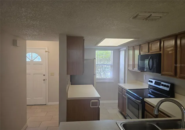 5th image of 8713 Liberty Pl, Tampa, FL 33615 | MLS# TB8519670