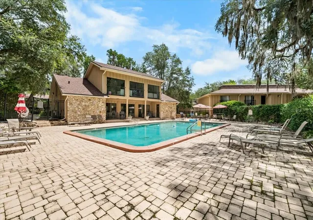 2nd image of 507 Nw 39Th Rd, GAINESVILLE, FL 32607
