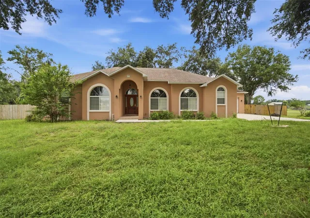 Photo 3 of Single family home for sale at 6611 W Knights Griffin Rd, Plant City, FL 33565 | MLS# TB8519676 | Listing updated on 2026-08-05