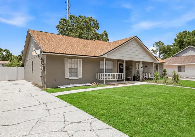 3rd image of 3257 Laurel Dale Dr, Tampa, FL 33618 | MLS# TB8519689