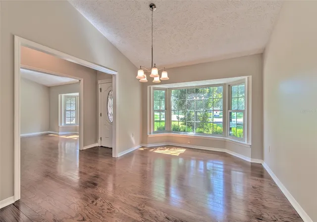 4th image of 2102 Whitlock Pl, Dover, FL 33527 | MLS# TB8519690