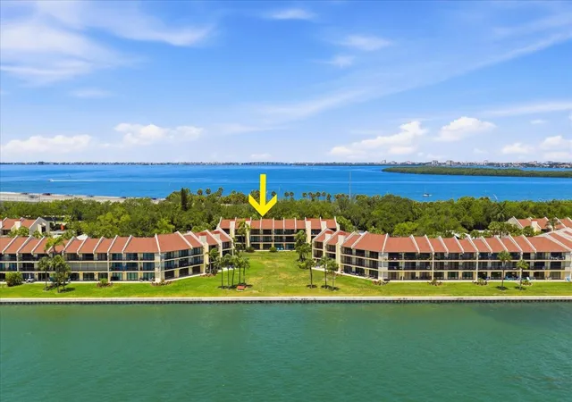 Photo 2 of Condo for sale at 7530 Sunshine Skyway Ln S #T30, Saint Petersburg, FL 33711 | MLS# TB8519693 | Listing updated on 2026-09-03