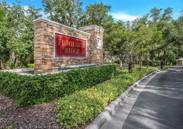 3rd image of 5842 Fishhawk Ridge Dr, Lithia, FL 33547 | MLS# TB8519694