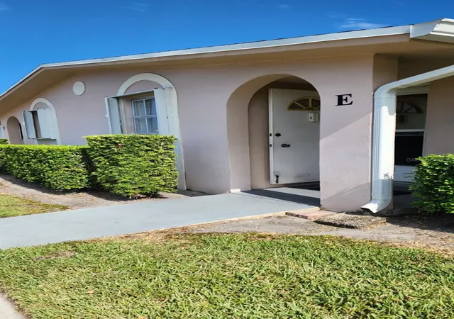 2nd image of 2784 Dudley Dr E #E, West Palm Beach, FL 33415 | MLS# O6417222