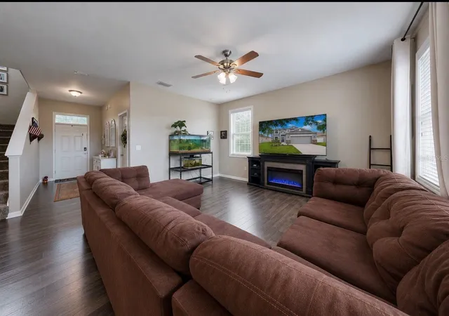 Photo 4 of Single family home for sale at 509 Powder View Dr, Ruskin, FL 33570 | MLS# TB8519710 | Listing updated on 2026-08-06