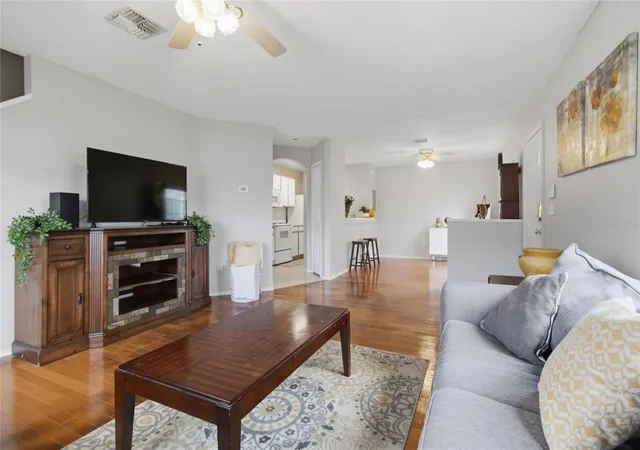 3rd image of 1328 Twilridge Pl, Brandon, FL 33511 | MLS# TB8519713