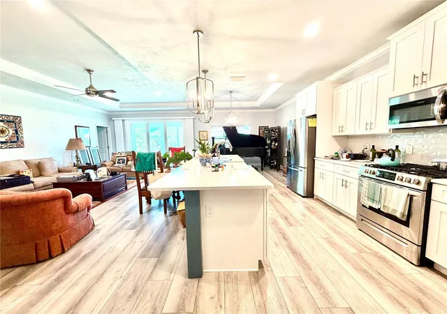 Photo 4 of Single family home for sale at 1464 SW 66th Way, Gainesville, FL 32607 | MLS# GC541245 | Listing updated on 2026-07-26