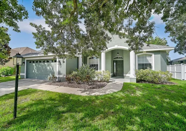1st image of 10647 Old Grove Cir, Bradenton, FL 34212 | MLS# A4697180