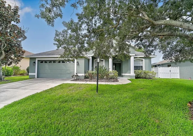 3rd image of 10647 Old Grove Cir, Bradenton, FL 34212 | MLS# A4697180