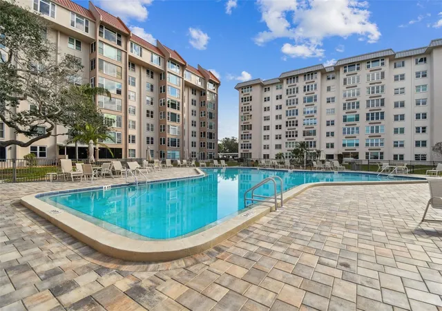 2nd image of 620 Edgewater Dr #204, Dunedin, FL 34698 | MLS# TB8519720