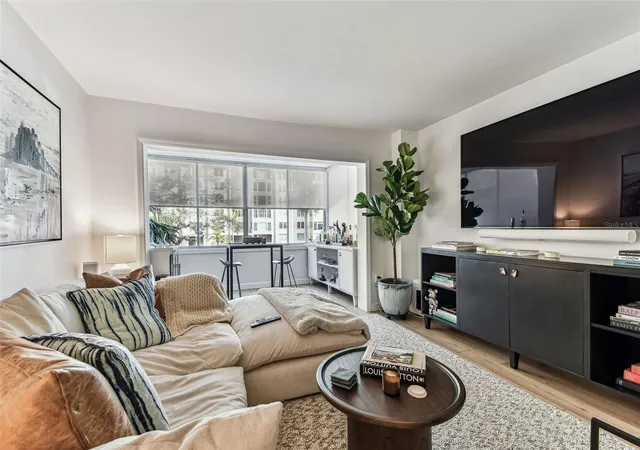 3rd image of 620 Edgewater Dr #204, Dunedin, FL 34698 | MLS# TB8519720
