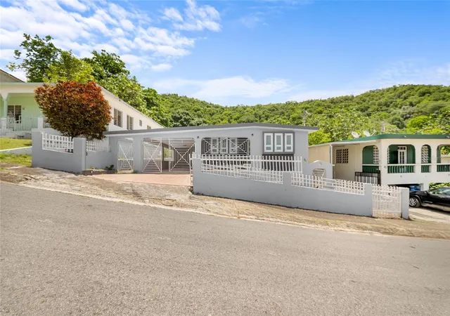 Homes for sale in Ponce, PR | 214 Calle Jose Gautier Parcelas Marueño, Ponce, PR 00728 | MLS# PR9122132