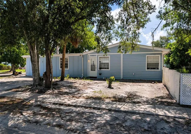 Photo 1 of Single family home for sale at 5350 Castleman Dr, Sarasota, FL 34232 | MLS# A4697183 | Listing updated on 2026-08-31