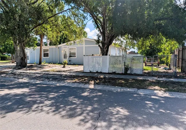 Photo 18 of Sale Pending at 5350 Castleman Dr, SARASOTA, FL 34232 | MLS# A4697183 | Listing updated on 2026-10-05