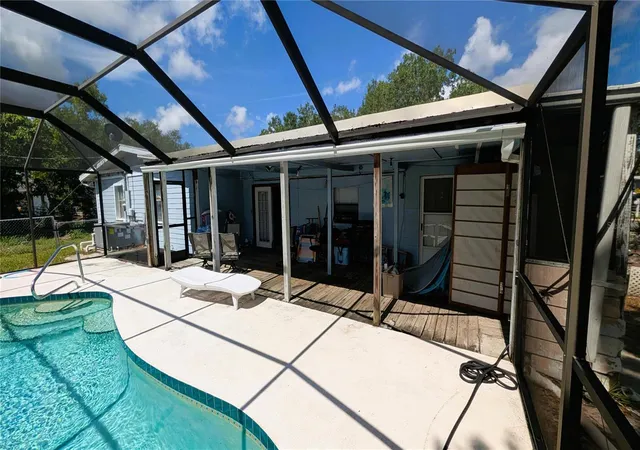 Photo 3 of Single family home for sale at 5350 Castleman Dr, Sarasota, FL 34232 | MLS# A4697183 | Listing updated on 2026-08-31