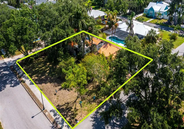 3rd image of 219 24 St W, Bradenton, FL 34205 | MLS# A4697184