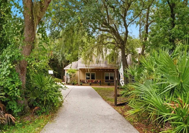 3rd image of 381 N Jungle Rd, Geneva, FL 32732 | MLS# V4949688