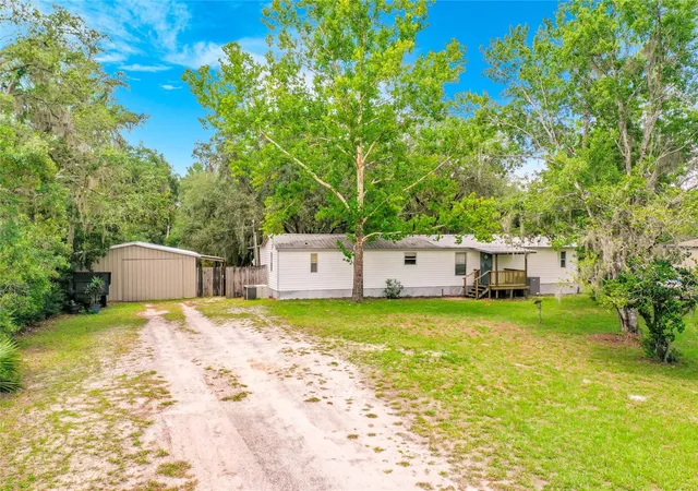 Photo 3 of Manufactured home for sale at 31032 Rory Ln, Eustis, FL 32736 | MLS# G5113883 | Listing updated on 2026-10-06