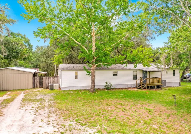 Photo 4 of Manufactured home for sale at 31032 Rory Ln, Eustis, FL 32736 | MLS# G5113883 | Listing updated on 2026-10-06