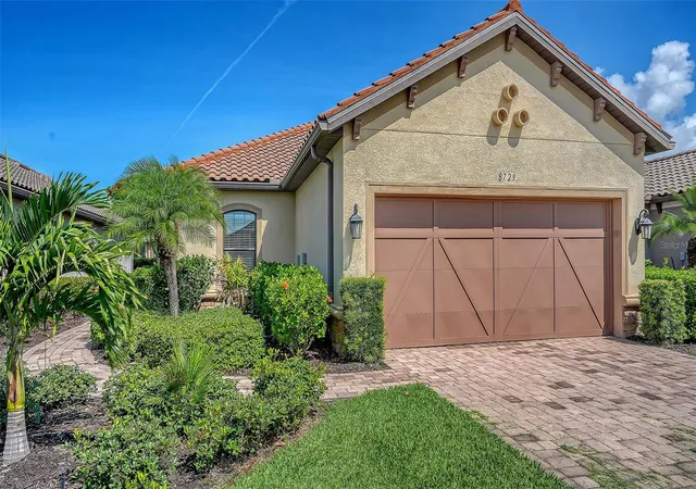 Photo 1 of Single family home for sale at 8729 Trattoria Ter, Sarasota, FL 34238 | MLS# A4697196 | Listing updated on 2026-08-25