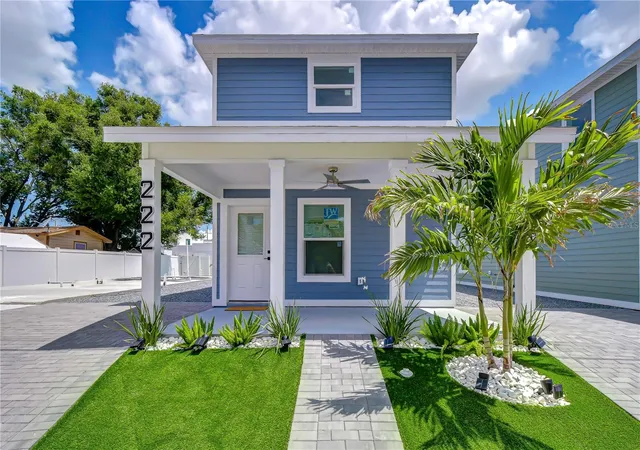 Photo 1 of Single family home for sale at 222 8th Avenue Dr W, Bradenton, FL 34205 | MLS# TB8519760 | Listing updated on 2026-08-11