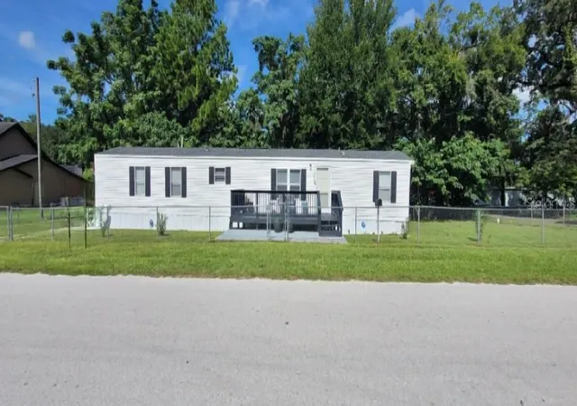 Photo 1 of Manufactured home for sale at 4030 Ne 212th Terrace, Williston, FL 32696 | MLS# L4962796 | Listing updated on 2026-08-13