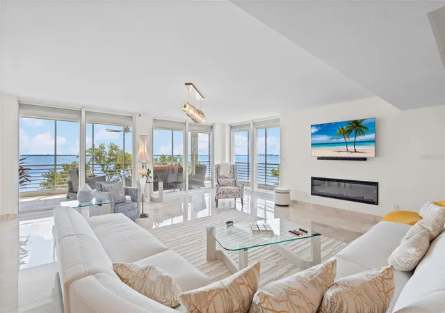 3rd image of 2450 Harbourside Dr, Longboat Key, FL 34228