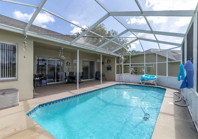Photo 3 of Single family home for sale at 8303 Coral Crk Loop, Hudson, FL 34667 | MLS# W7886773 | Listing updated on 2026-08-29