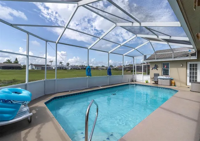 Photo 3 of Single family home for sale at 8303 Coral Crk Loop, Hudson, FL 34667 | MLS# W7886773 | Listing updated on 2026-08-29