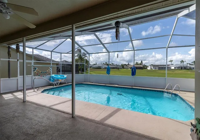 Photo 4 of Single family home for sale at 8303 Coral Crk Loop, Hudson, FL 34667 | MLS# W7886773 | Listing updated on 2026-08-29