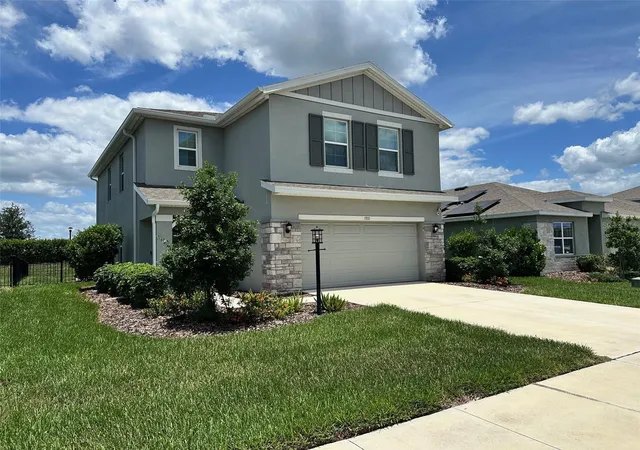 Photo 1 of Single family home for sale at 17111 Barnwood Pl, Bradenton, FL 34211 | MLS# A4697205 | Listing updated on 2026-06-23